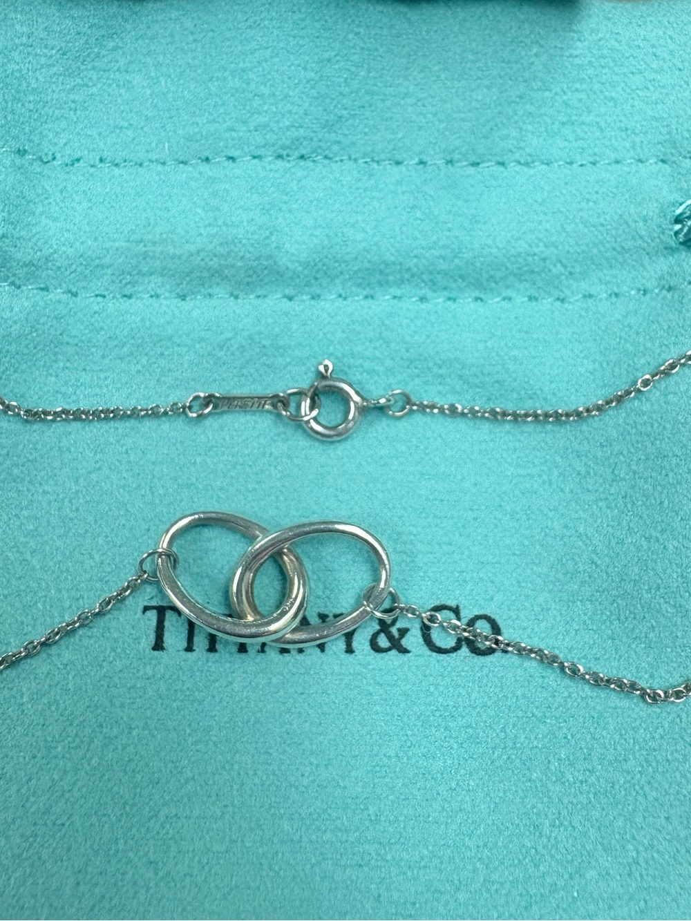 Tiffany & Co. Interlocking Oval Charm Necklace 925 Sterling Silver